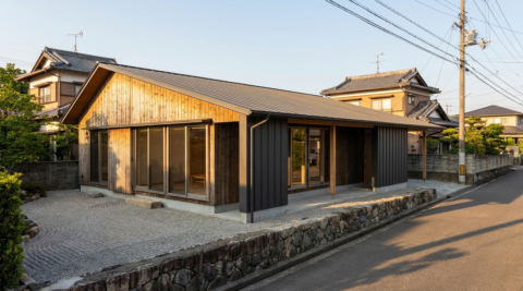 彦根の芹川の家